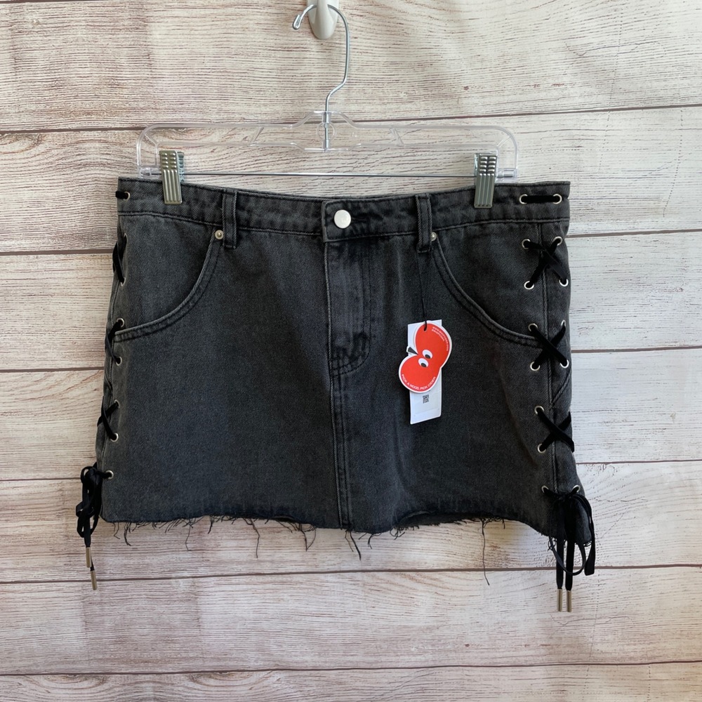 NEW WITH TAGS CIDER BLACK DENIM MINI SKIRT